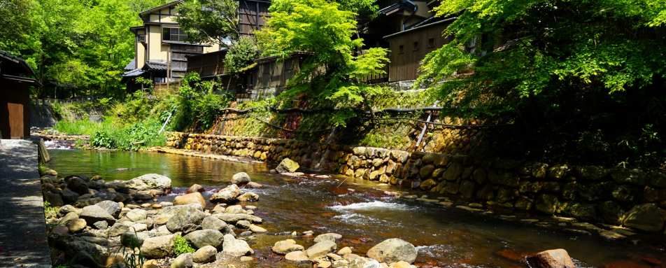 Buildings in Kurokawa Onsen - Takefue Ryokan