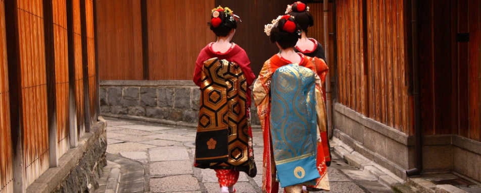 Geishas walking on Streets in Gion 