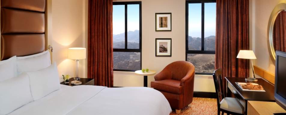 King Guest Room, Mountain View - Petra Marriott 