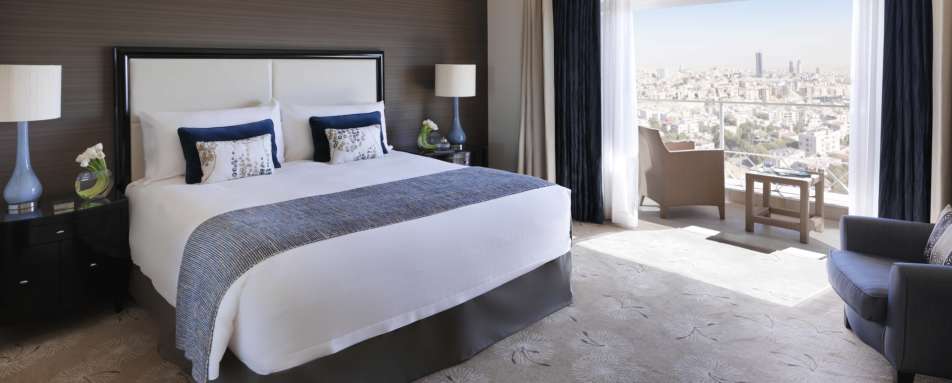 Deluxe Suite Bedroom - The Four Seasons Amman
