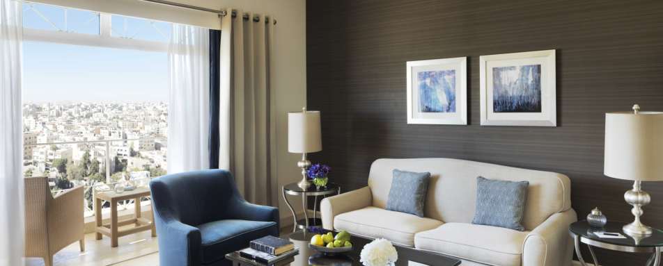 Deluxe Suite Lounge - The Four Seasons Amman