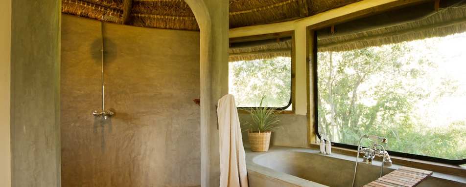 River Cottage bathroom - El Karama Eco Lodge