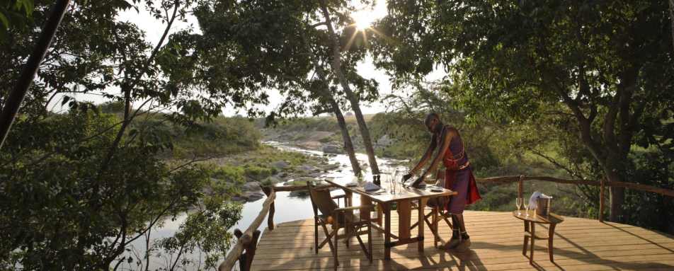 Breakfast on the deck - Rekero Camp