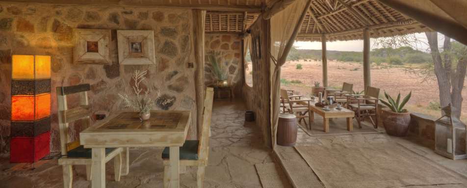 Family banda  - Saruni Rhino