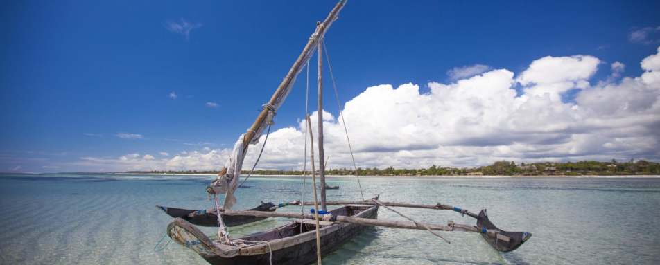 Traditional dhow - Kenya family safari and beach
