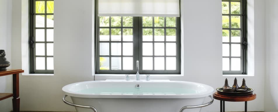 Khan Suite Bath - Amantaka