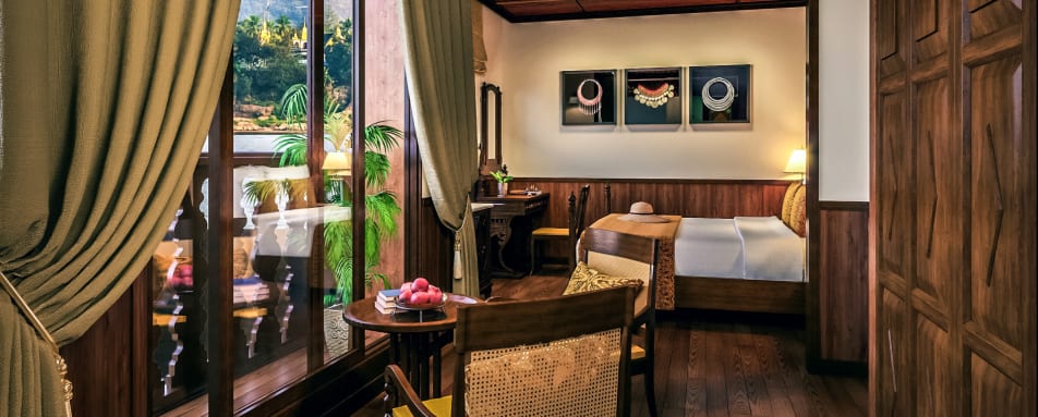 Signiture suite sitting area 