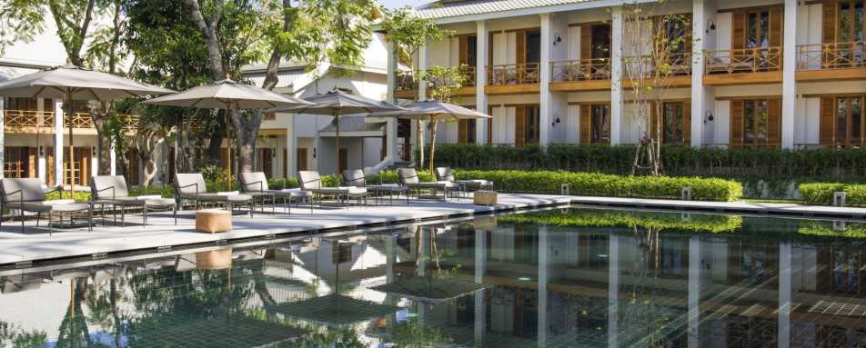 Pool & Rooms - Avani+