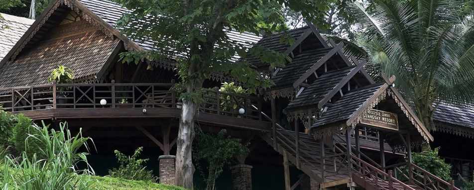 Entrance to the Luang Say Lodge - Luang Say Cruise