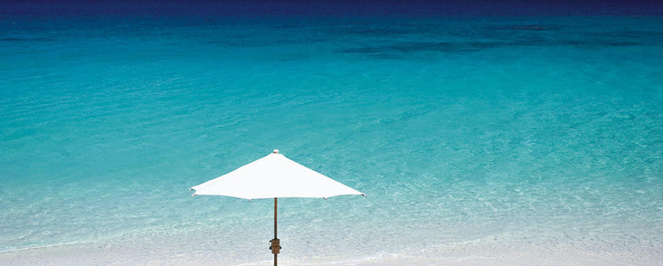 Beach umbrella - Constance Lodge Tsarabanjina