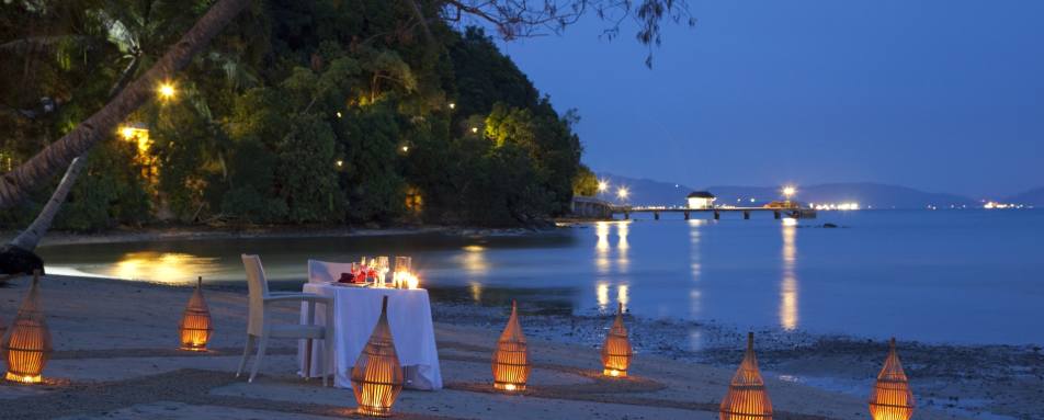Private Beach Dinner - Gaya Island Resort