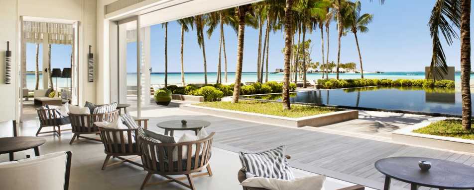 White bar   - Cheval Blanc Randheli