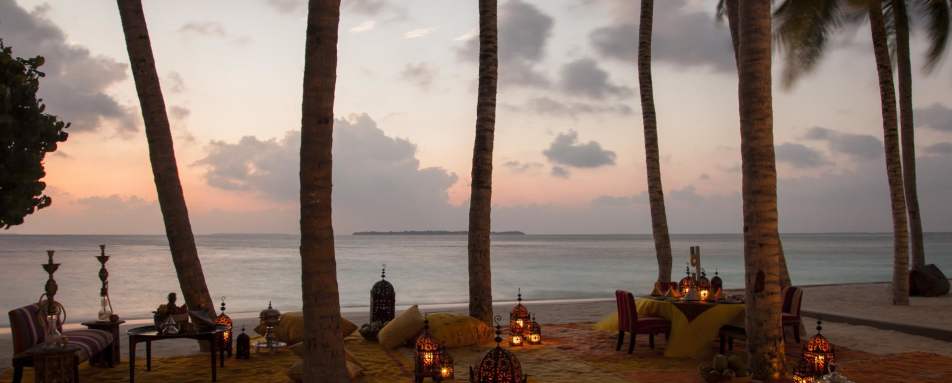 Beach dining  - Cheval Blanc Randheli