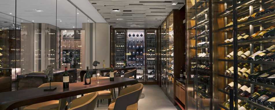 1947 Bar  - Cheval Blanc Randheli