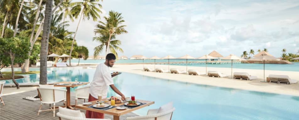 Madi - Breakfast Poolside 