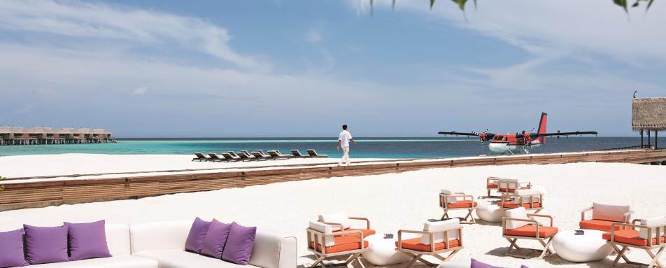 Manta Bar & Seaplane - Constance Moofushi