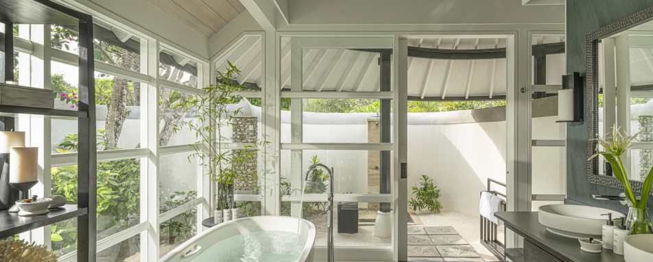 Beach Villa with Pool - Bathroom 