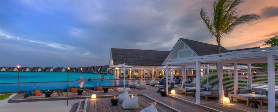 Four Seasons Resort Maldives at Landaa Giraavaru 