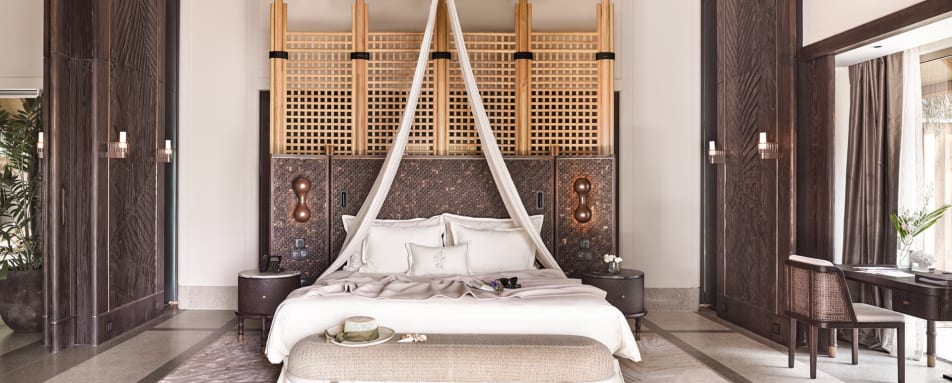 JOALI Luxury Beach Villa with Pool Bed 