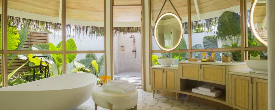 Beach Pool Villa Bathroom - Milaidhoo