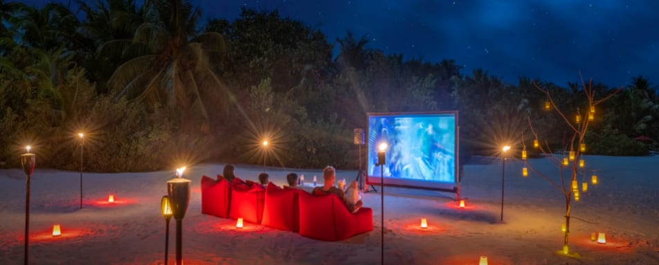 Family  Movie Under the stars 