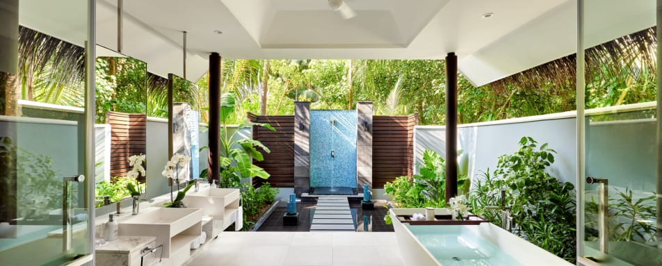 Deluxe Beach Villas Bathroom 