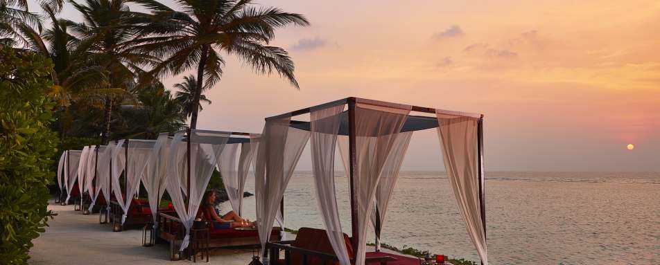 Fanditha Sunset Bar - One&Only Maldives At Reethi Rah Island