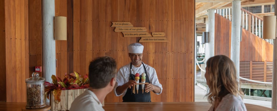  Ice - chef and guests with sorbet 