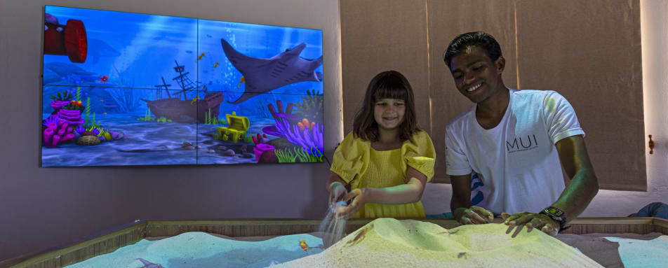 SHELL Interactive Room 