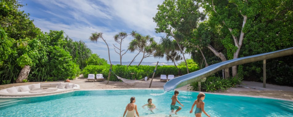 Family in 4 Bed Villa 