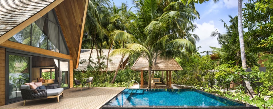 Garden villa with pool 