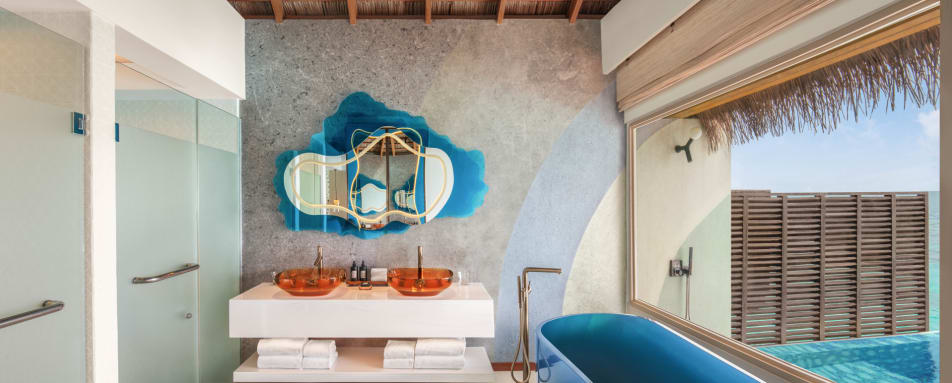 Overwater Villa Bathroom02 