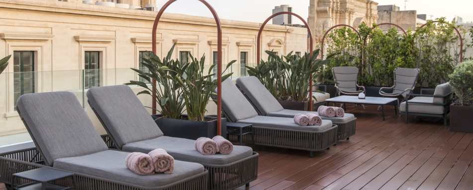 Rooftop Terrace Lounge 