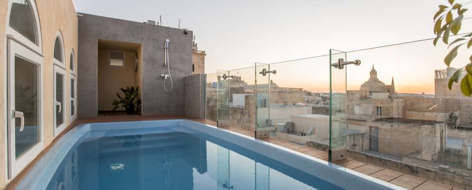 Rosselli Roof Terrace - Plounge Poo 