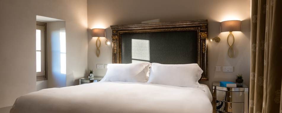  Executive Suite with Panoramic View bedroom 