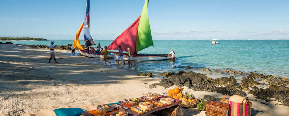 Beach -Four Seasons Resort Mauritius at Anahita