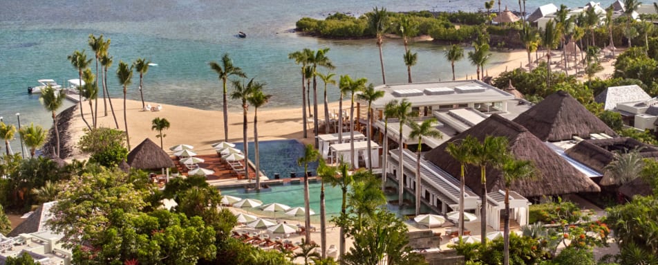 FS Mauritius and beach 