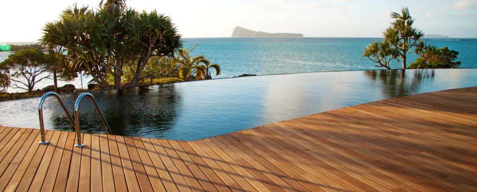 Infinity Pool - Paradise Cove Hotel & Spa