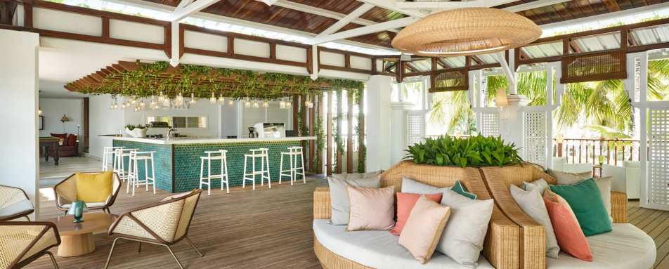 Stay Bar - Paradise Cove Hotel  Spa 