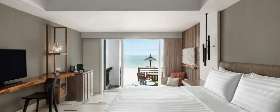 Deluxe Coral Room Beach Access King Bedroom  