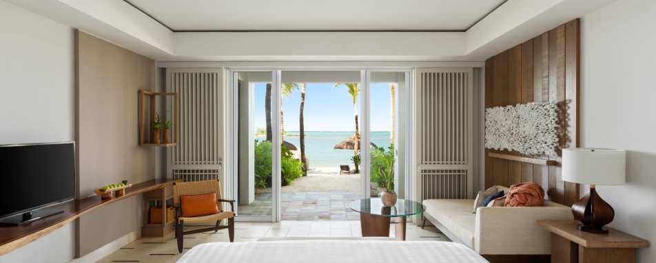 Junior Suite Hibiscus Beach Access King Bedroom 