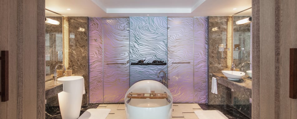 Frangipani Family Beachfront Suite Bathroom 