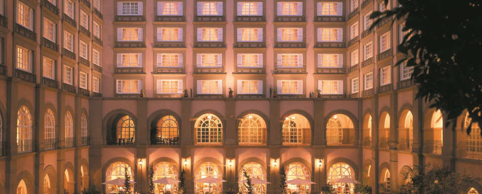 Courtyard at night - Four Seasons Mexico City