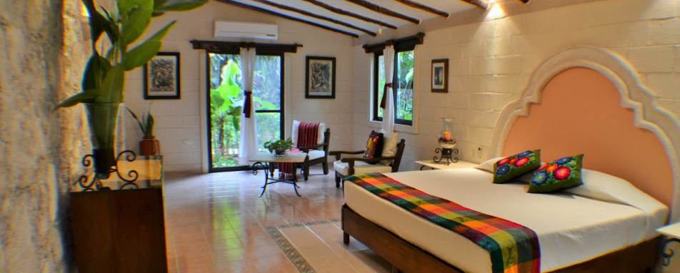 Merle Greene M. guestroom - Hacienda Chichen
