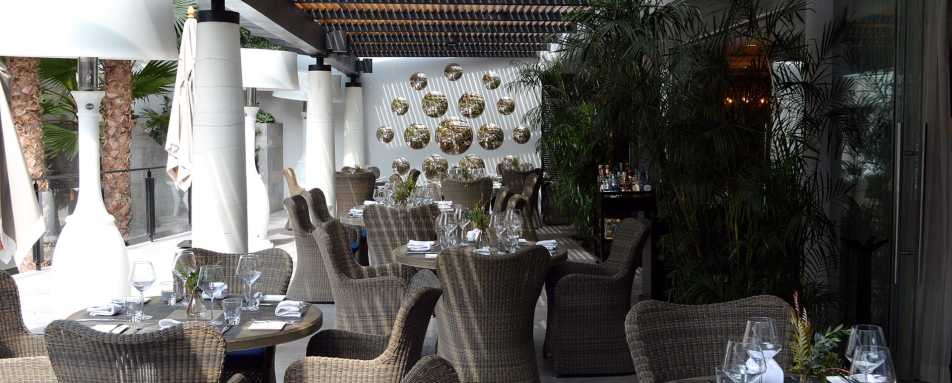 Outdoor dining - Hotel Matilda