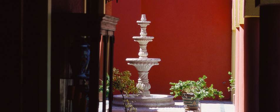 Fountain - Posada de las Flores La Paz