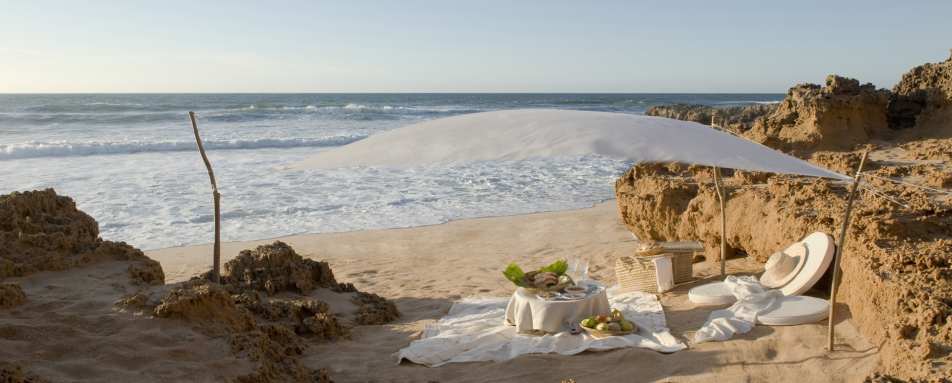 Beach picnic - Morocco Honeymoon