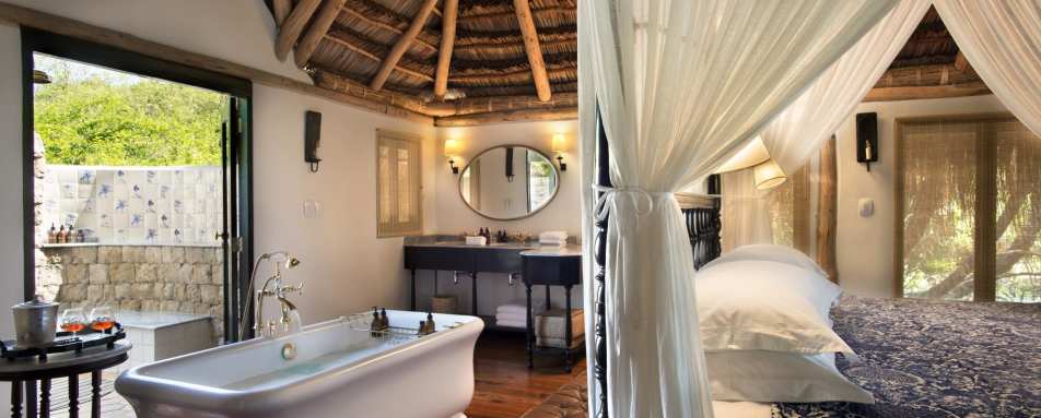 Cabana bedroom - Benguerra Island Lodge