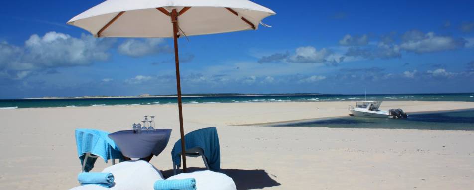 Picnic on Pansy Island  - Luxury Southern Africa: Victoria Falls, Sabi Sands and Mozambique beach