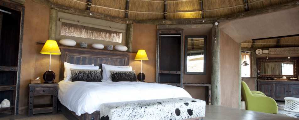 Honeymoon Suite Interior - Camp Kipwe